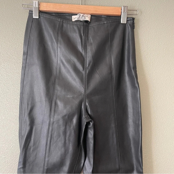 We The Free Black Spitfire Faux Leather Pants, Size 26 - Picture 2 of 10